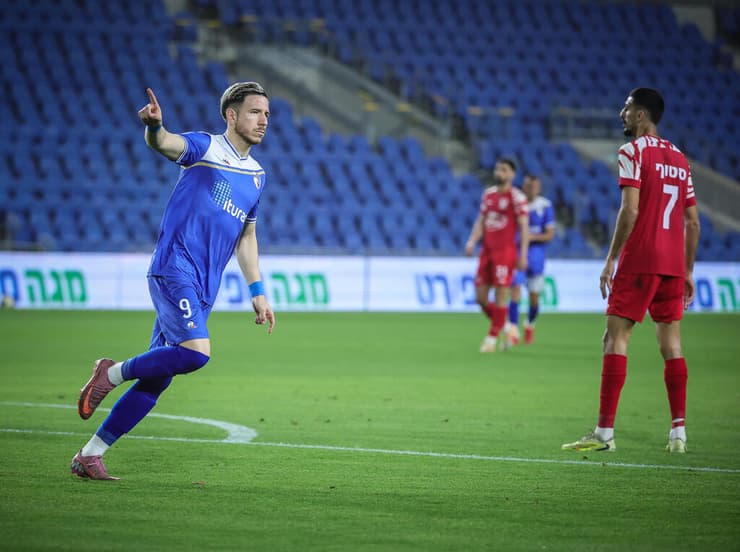 שחקן עירוני קריית שמונה אדריאן אוגריסה