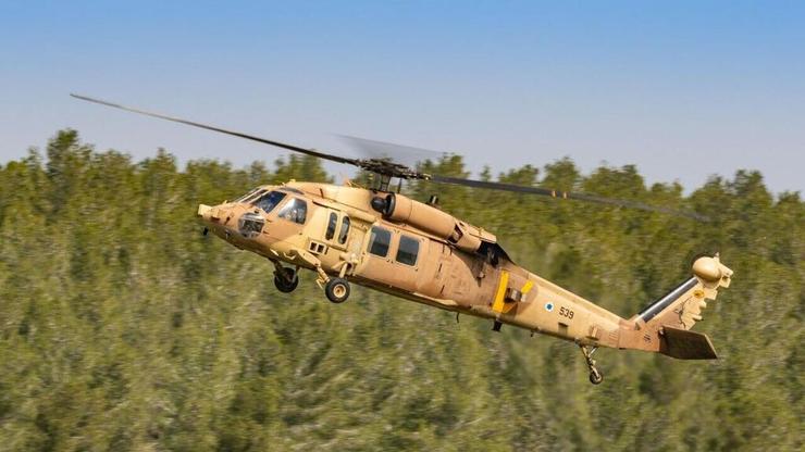 "הטייסים 'לא רואים בעיניים'". מסוק "ינשוף" של הטייסת (צילום: דובר צה"ל) טייסת המסוקים 123 של חיל האוויר