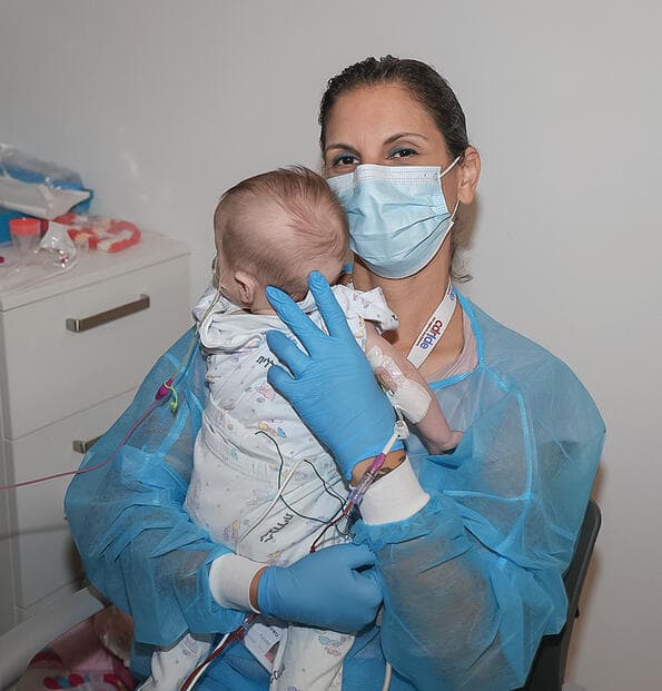 המתנדבת כרמית סמורלי. "ומה אם לא היינו?"