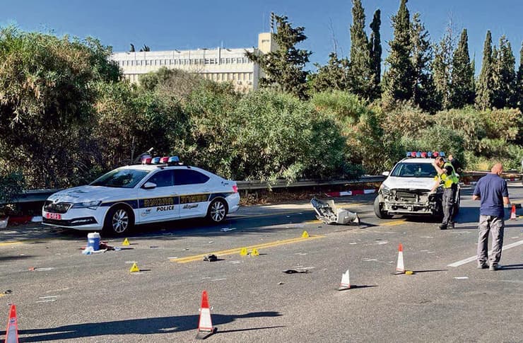 זירת התאונה בצומת בית דגן שבה נרצח מתנדב המשטרה עמיחי כרמלי
