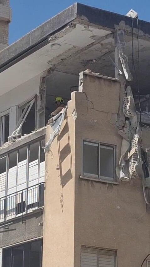 מבנה שנפגע ברמת גן