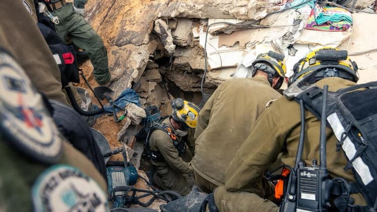 מאמצי החילוץ בזירה בחיפה