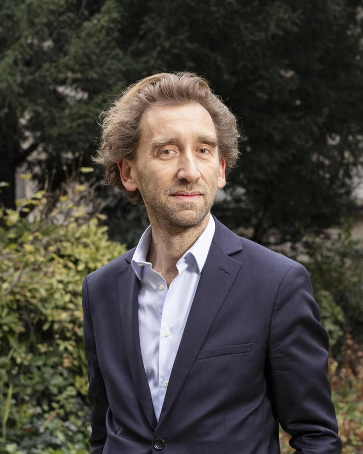 דוד זיווי, מנהל מחלקת חיפוש והחזרת רכוש תרבותי שנגנב בשואה