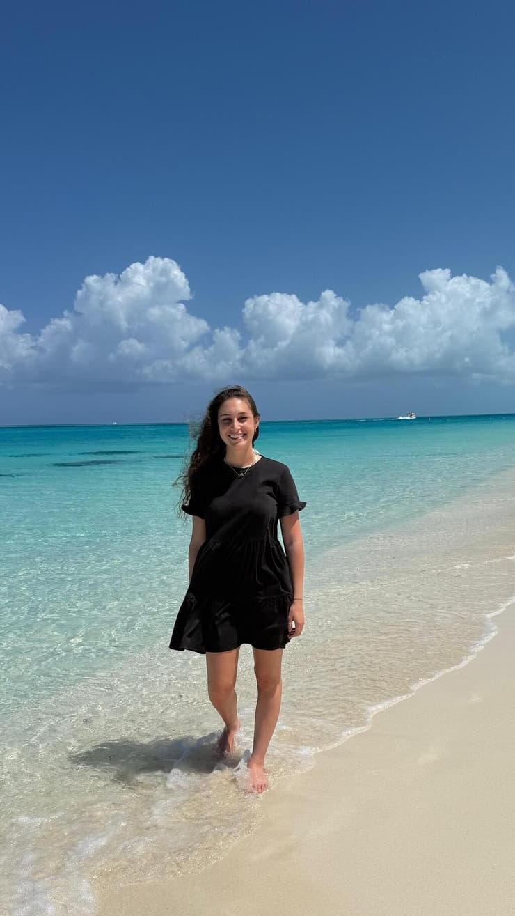 ניר בחופים הלבנים של איי טורקס וקאיקוס