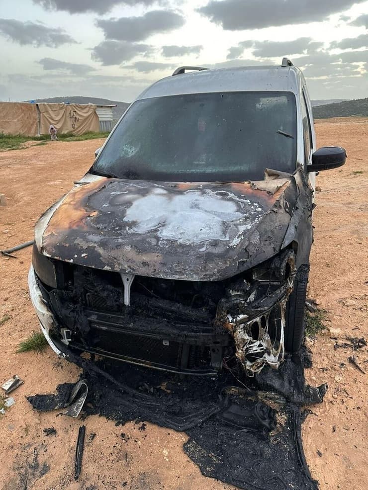 מתנחלים הציתו רכבים וגרמו לנזק רב לתושבים בכפר אל-לובן א-שרקיה דרומית לשכם