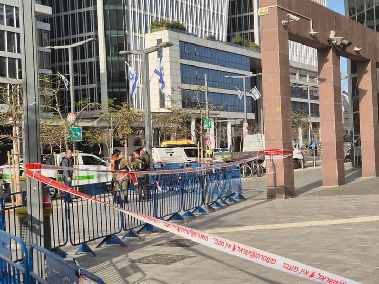 פגיעת הטיל המתפצל בתל אביב