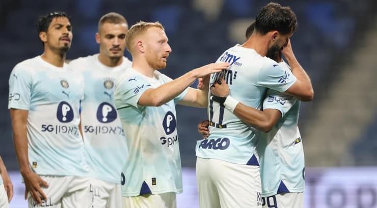 אין להם מה להפסיד. שחקני מכבי ת"א חוזרים למגרשים בסמי עופר