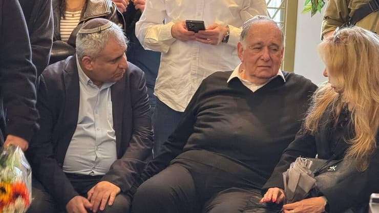 ראש העיר יונה יהב והשר זאב אלקין