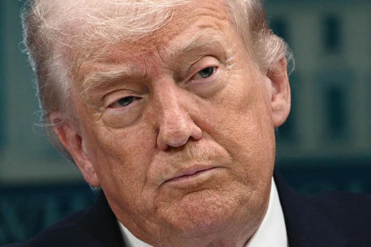 נשיא ארה"ב דונלד טראמפ ב מסיבת עיתונאים על מלחמה עם איראן