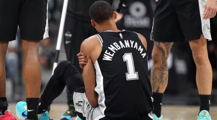 ויקטור וומבניאמה פצוע