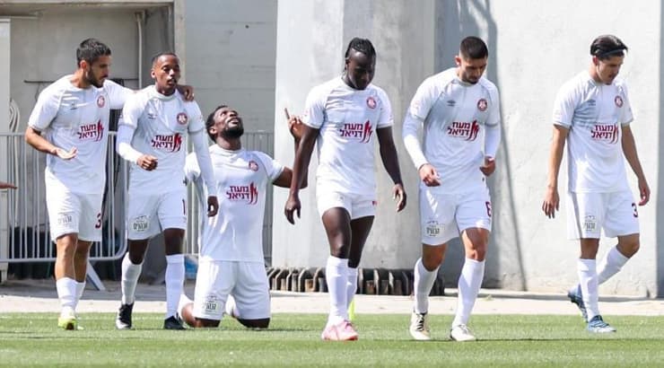 איזיקיאל הנטי מודה לאלוהים