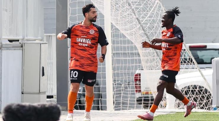 גיא סביליה מבסוט לאחר שער השוויון שלו