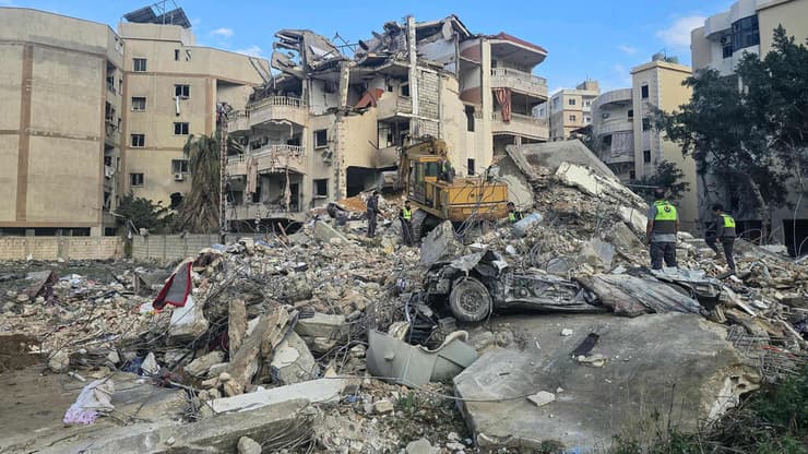 צור לבנון הריסות תקיפות צה"ל