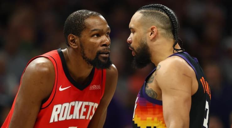 דילון ברוקס וקווין דוראנט (רויטרס) דילון ברוקס וקווין דוראנט