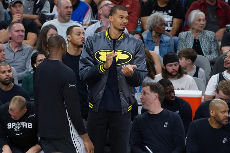 וומבי אוהב את מה שהוא רואה מהספסל