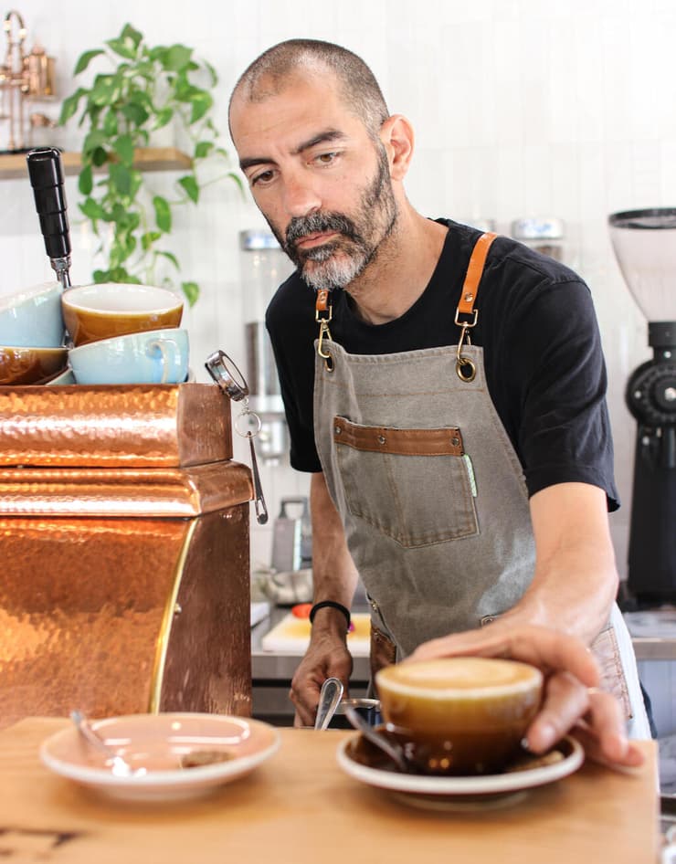 קובי ניזרי בקפה רעות