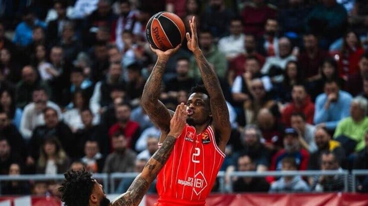 שחקן הפועל ת"א אנטוניו בלייקני