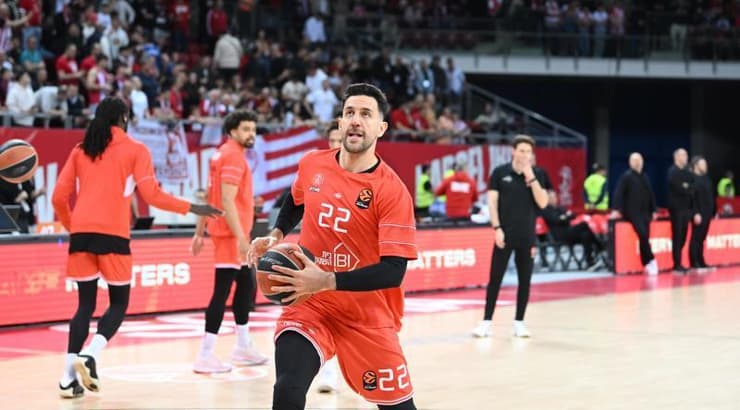 וסיליה מיציץ' מתחמם