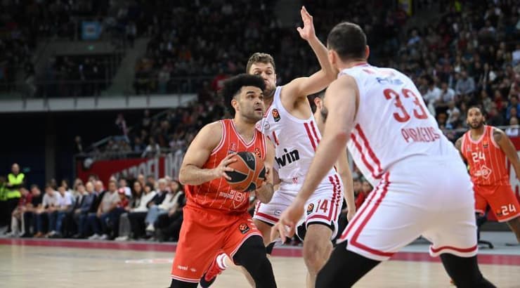 אלייז'ה בראיינט חודר