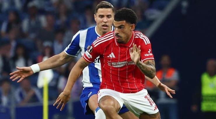 מורגן גיבס ווייט בפעולה