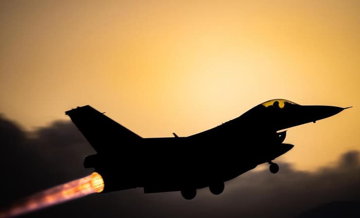 תמונות של מטוסי חיל האוויר במהלך מבצע שאגת הארי