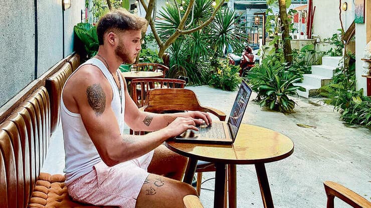 כפיר קיסר: "מצד האירופאים אני מרגיש בעיקר עוינות. מאז 7 באוקטובר הם לגמרי שונאים ומקללים אותנו. אצל החבר'ה במזרח , אין את היחס הזה. המודעות שלהם למלחמה כמעט אפסית" | צילום: אלבום פרטי