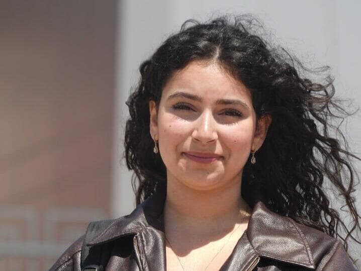 גל נחשונוב, תלמידת כיתה י"ב