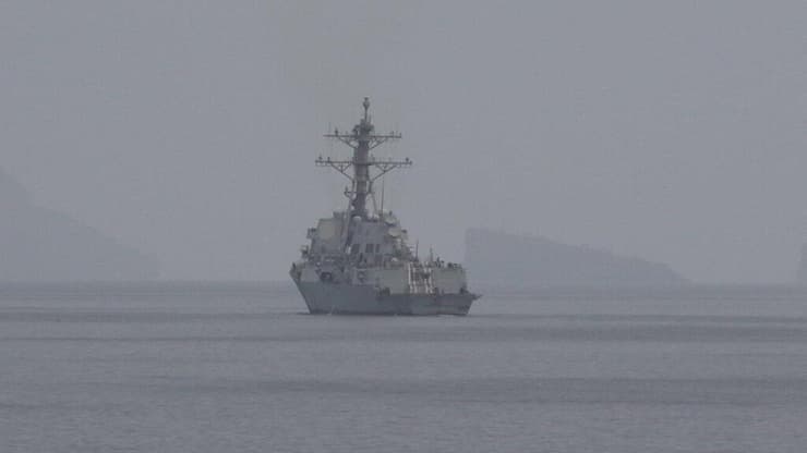 ספינה אמריקנית סמוך למיצר הורמוז