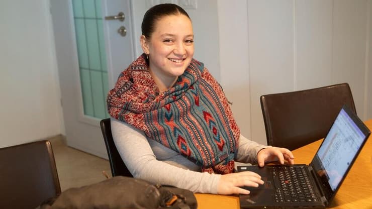 רז ויגודסקי, תלמידת כיתה י"ב