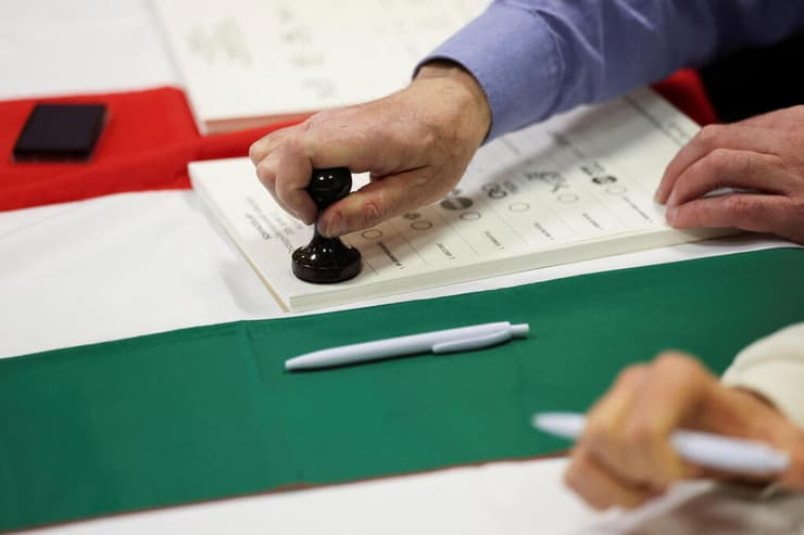 בחירות הונגריה קלפי בודפשט