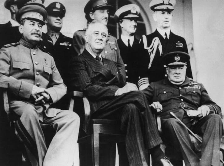 ועידה היסטורית בהשתתפות צ'רצ'יל, פרנקלין דלאנו רוזוולט וסטלין בטהרן, איראן, בדצמבר 1943