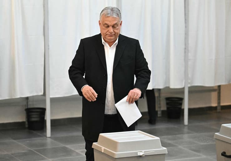 בחירות הונגריה ויקטור אורבן מצביע ב קלפי בודפשט