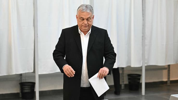 בחירות הונגריה ויקטור אורבן מצביע ב קלפי בודפשט