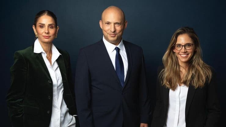 נפתלי בנט, לירן אבישר וקרן טרנר 