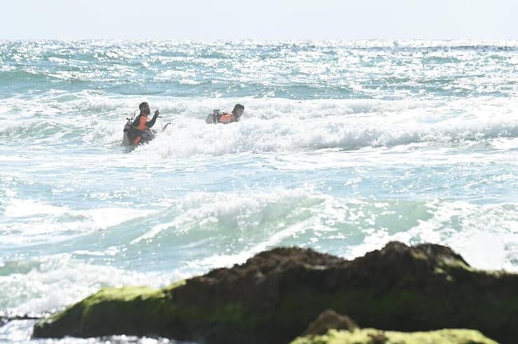 חיפושים אחרי הנער הנעדר בחוף צאנז בנתניה