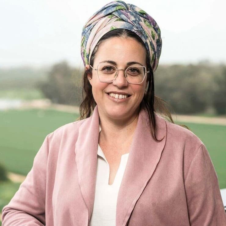 אלה דרי. "נשים בתפקידי ניהול בכירים, צריכות להצטיין יותר כדי להיבחר אלה דרעי, ראש מטה במנהלת תקומה