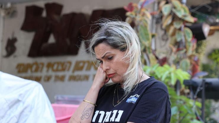 רעות רכט אדרי במסיבת עיתונאים של "מועצת אוקטובר"  השקת "יום השיכחון"