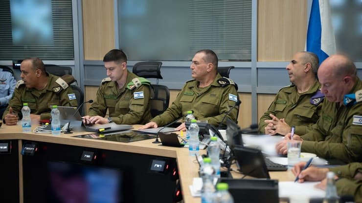 הרמטכ״ל בהערכת מצב במוצב הפיקוד העליון