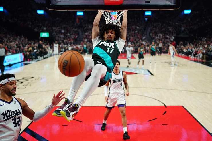 שארפ מטביע את סקרמנטו