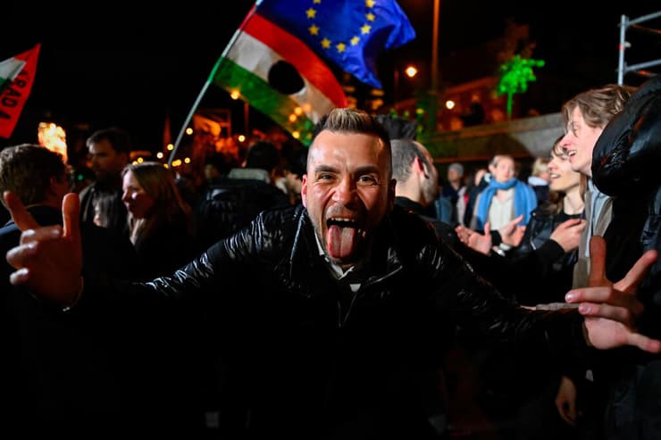 חגיגות בודפשט הונגריה ניצחון פטר מדיאר ב בחירות על פני אורבן