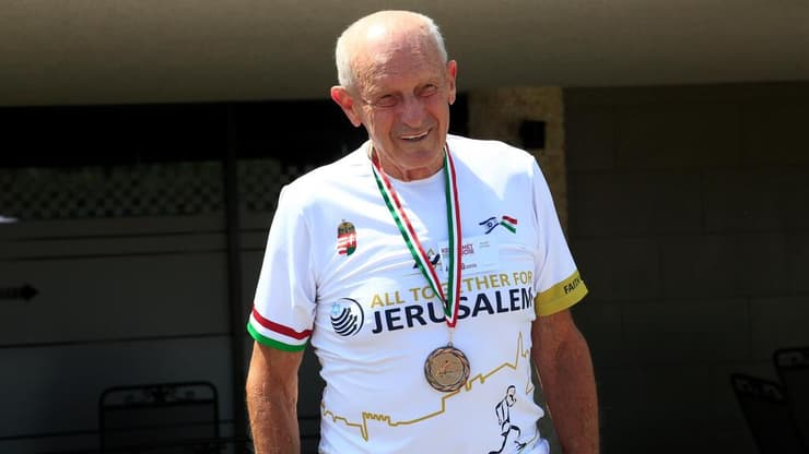 אישטוואן פאיור במרתון קצ'קמט, הונגריה 2018 אישטוואן פאיור ניצול שואה במרתון קצ'קמט, הונגריה 2018