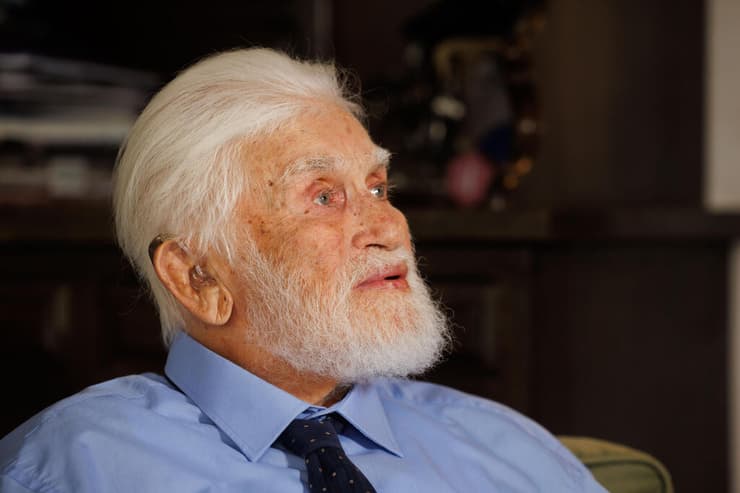 שמואל עצמון (צילום: זיו קורן) שמואל עצמון