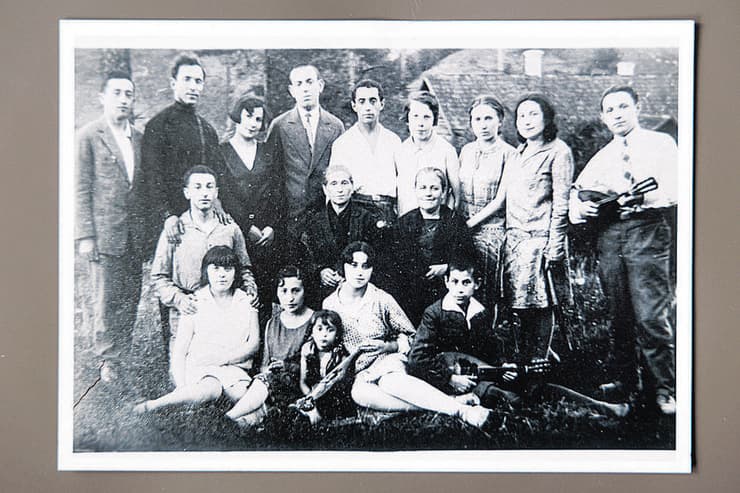 בני משפחתה של אסיה אליהו שנרצחו בפונאר (צילום: מהאלבום המשפחתי) בני משפחתה של אסיה אליהו שנרצחו בפונאר