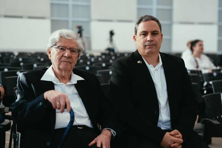 אהרן ברק ב"זיכרון בסלון"