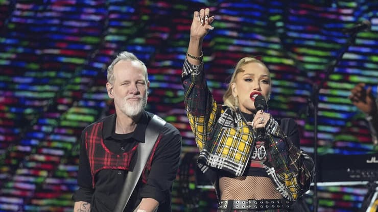 טום דומונט לצד גוון סטפני