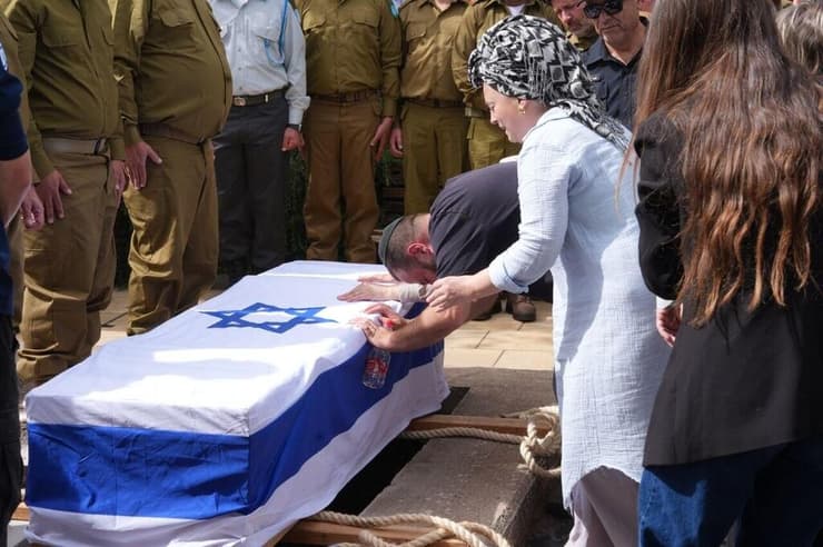 צילום: אפי שריר הלווייתו של רס"ם אייל אוריאל ביאנקו ז"ל בבית העלמין בקצרין