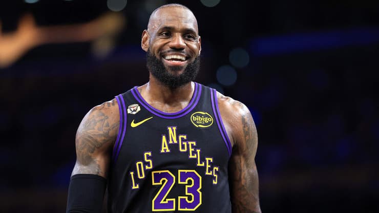 ההחלטה שמסעירה את ארה"ב. לברון (צילום: Sean M. Haffey / GETTY IMAGES NORTH AMERICA / AFP) לברון