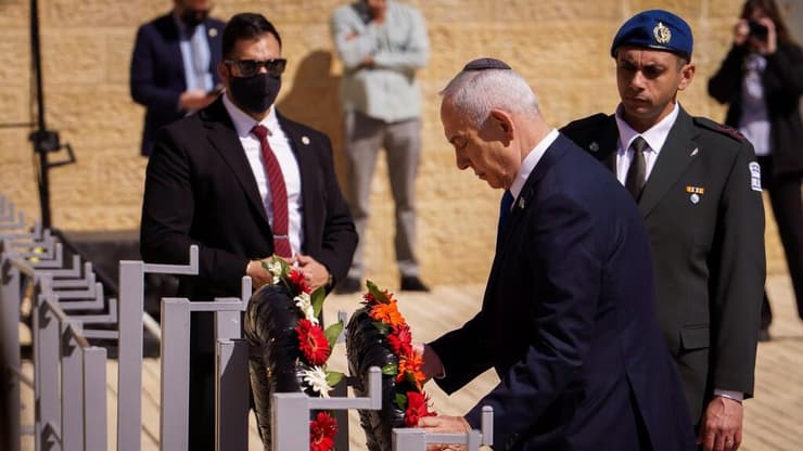 רה"מ בנימין נתניהו בטקס הנחת הזרים ביד ושם