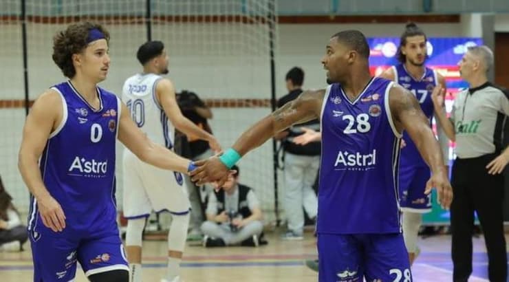 אוסטין טילמן ודאסטי האנאס