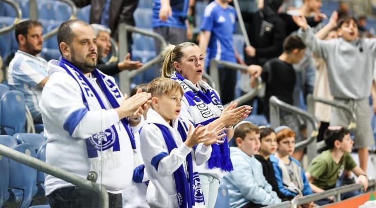 אוהדי מכבי פתח תקווה (שחר גרוס) אוהדי מכבי פתח תקווה